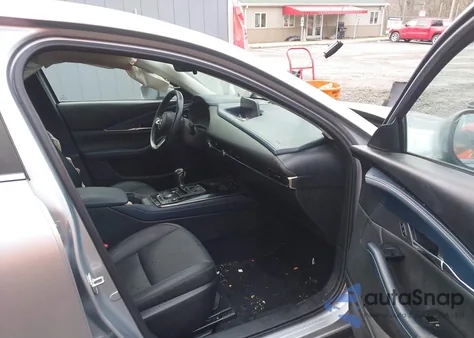 2021 Mazda Cx-30 Preferred from USA, damaged, VIN 3MVDMACL8MM209876